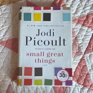 Small Great Things by Jodi Picoult - Hardcover